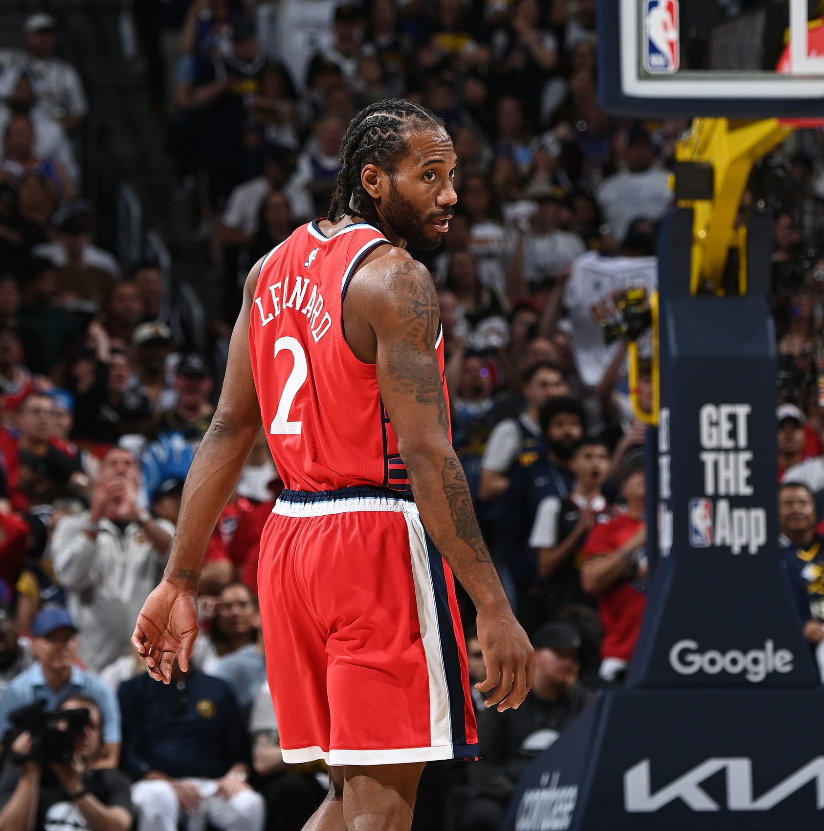 萧华：小卡阴阳合同对我来说也是个新闻 涉事公司我之前从未听说